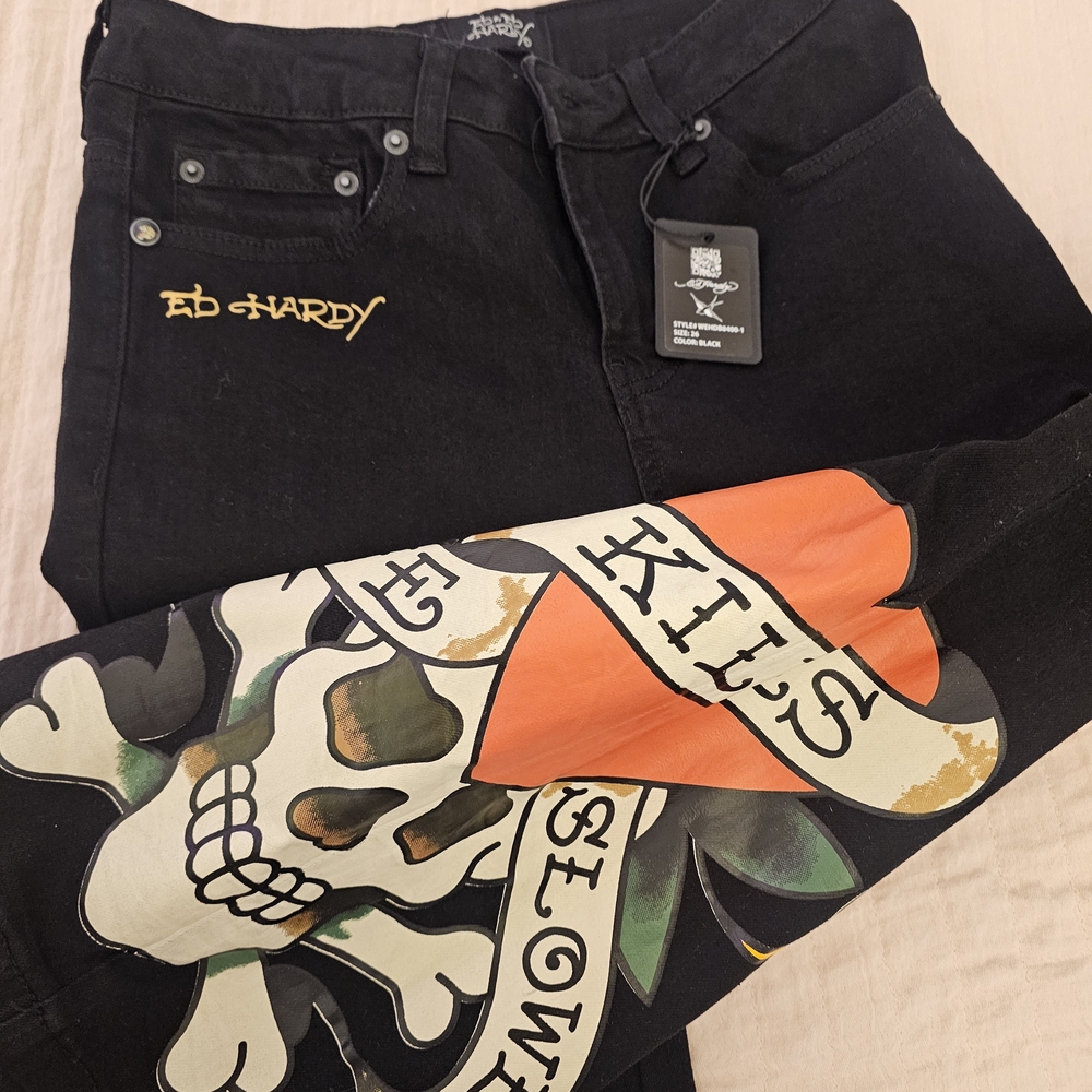 Ed Hardy Black Graphic Jeans And Scark Top
